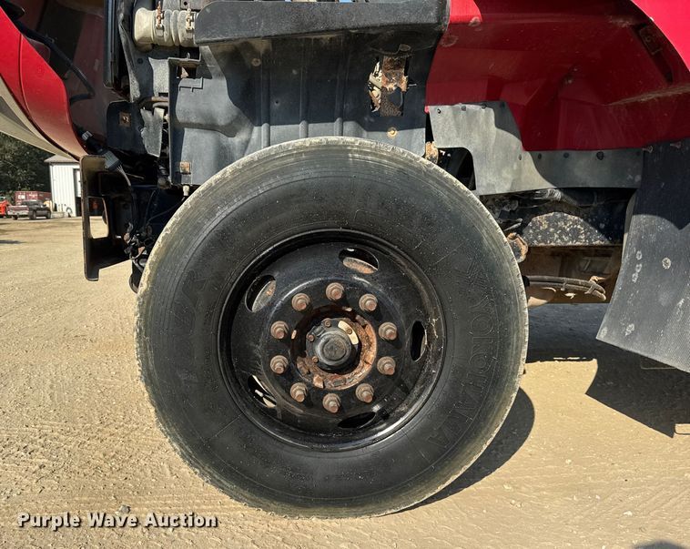 image for item ER0113 2014 International 7600 semi truck