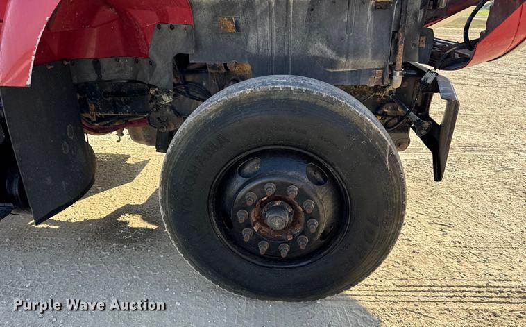 image for item ER0113 2014 International 7600 semi truck