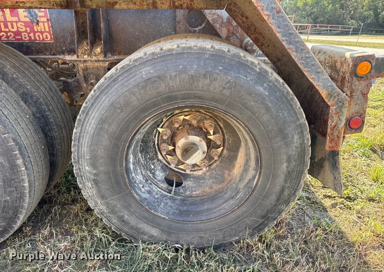 image for item ER0114 2017 Benlee TASMDS26S roll-off container trailer