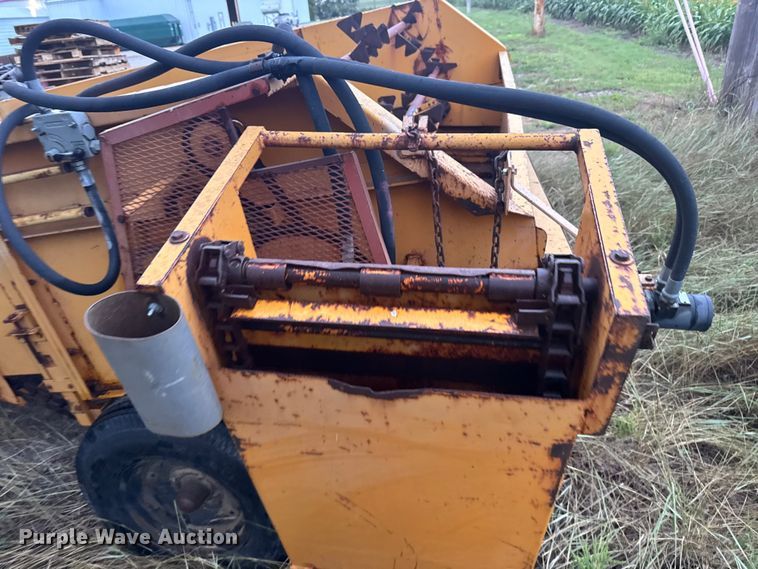image for item ER2340 Kelly Ryan manure spreader