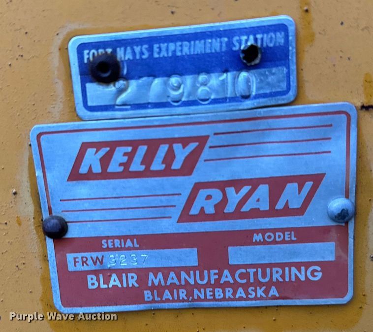 image for item ER2340 Kelly Ryan manure spreader