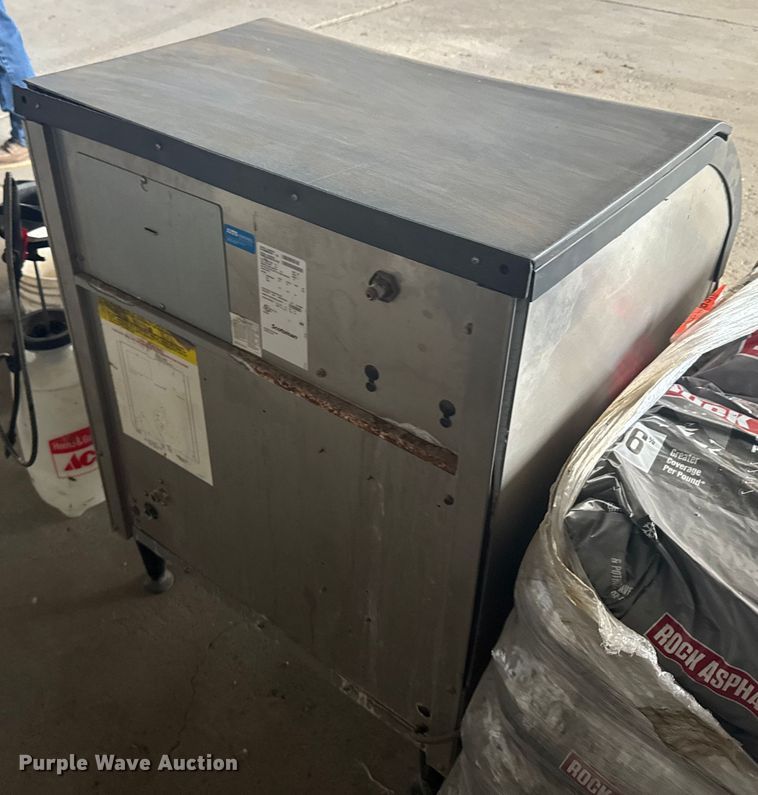 image for item ER2343 Scotsman Prodigy CU3030SW-1A ice maker