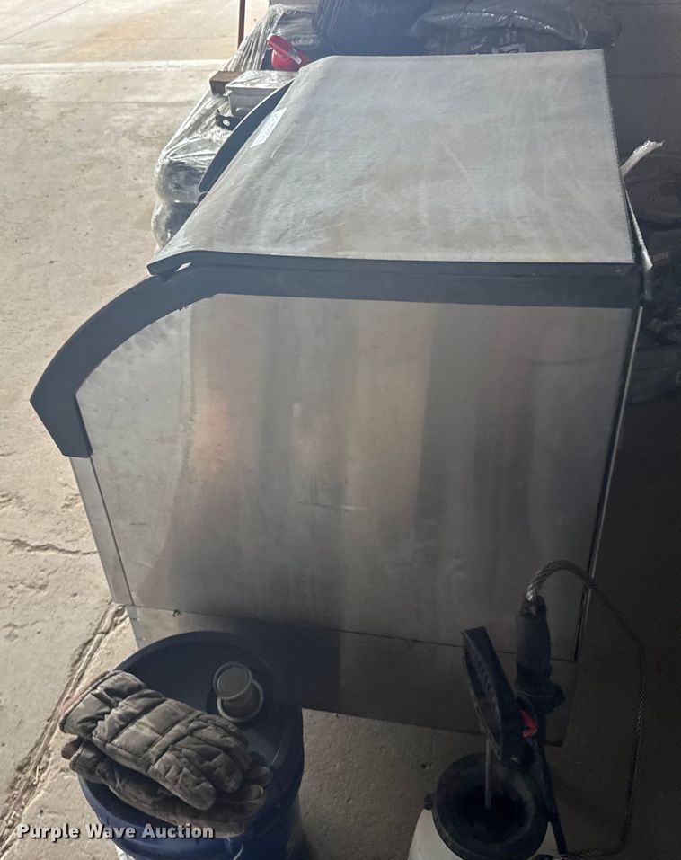 image for item ER2343 Scotsman Prodigy CU3030SW-1A ice maker