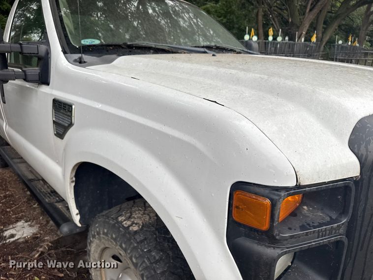 image for item ER2351 2009 Ford F250 Super Duty XL pickup truck