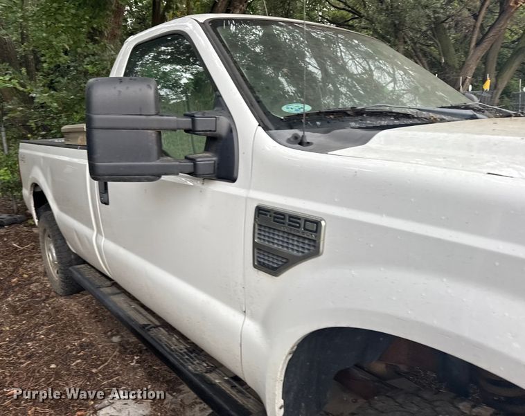 image for item ER2351 2009 Ford F250 Super Duty XL pickup truck