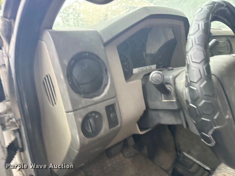 image for item ER2351 2009 Ford F250 Super Duty XL pickup truck