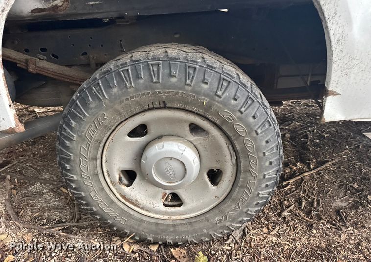 image for item ER2351 2009 Ford F250 Super Duty XL pickup truck