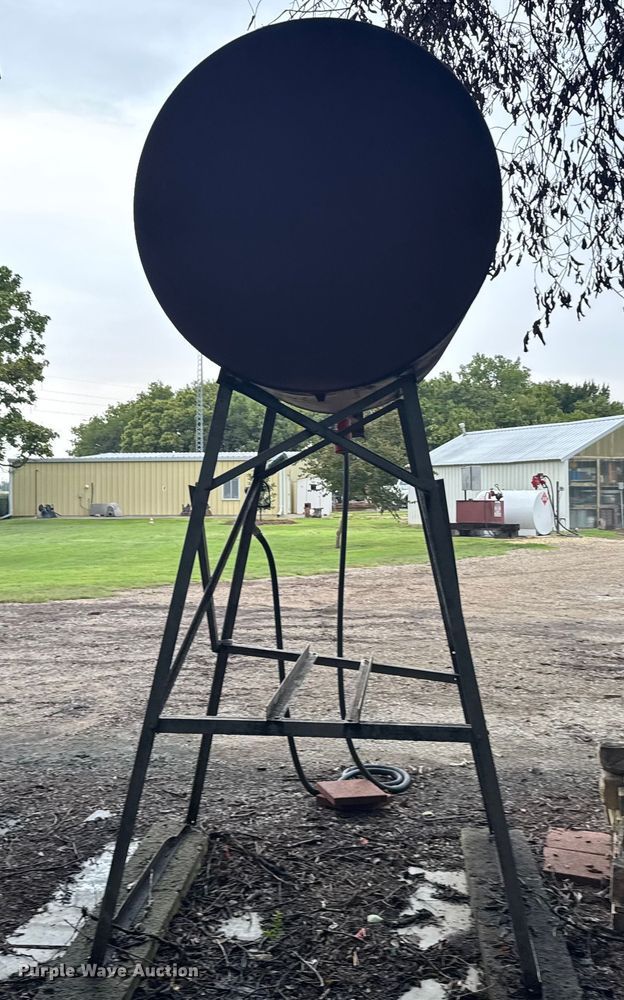 image for item ER2352 Fuel tank