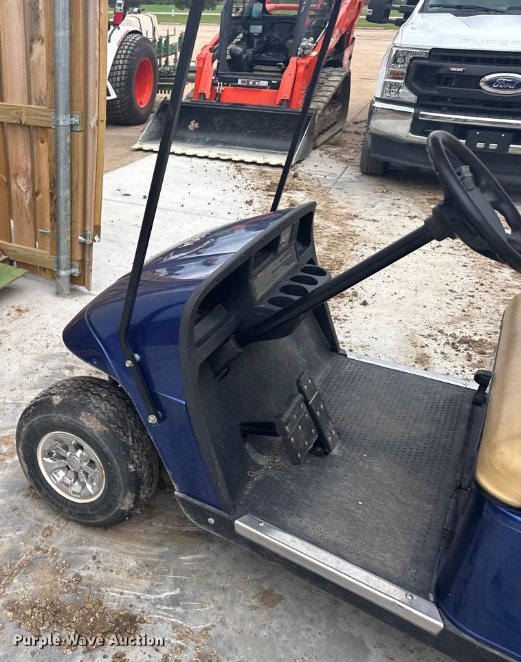 image for item ER2387 EZ-GO Textron golf cart