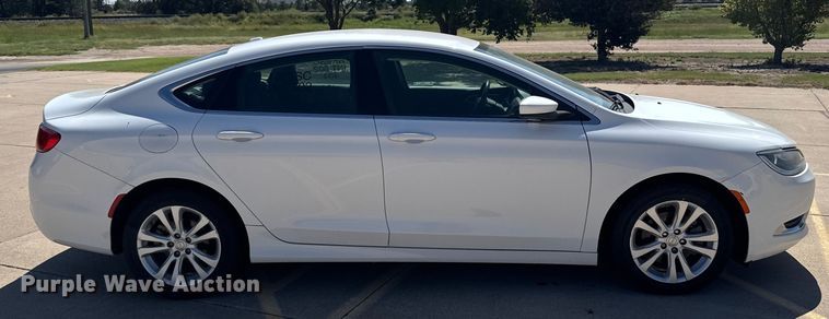 image for item ER2402 2015 Chrysler 200 