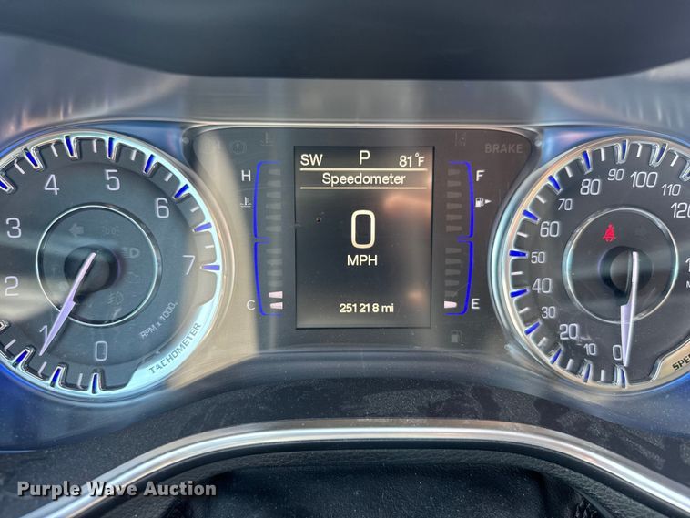 image for item ER2402 2015 Chrysler 200 