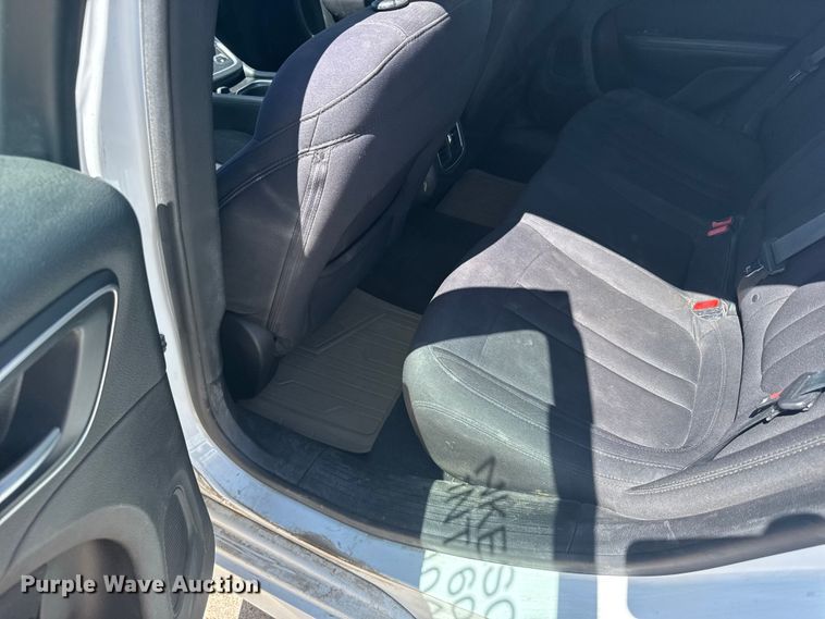 image for item ER2402 2015 Chrysler 200 