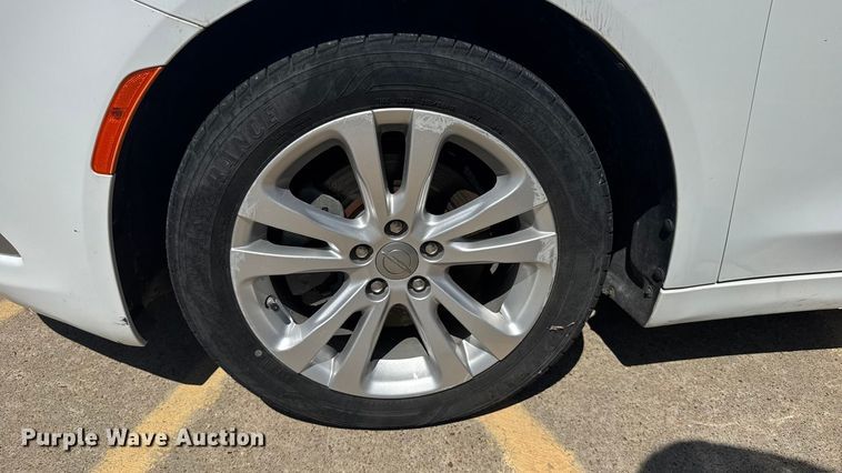 image for item ER2402 2015 Chrysler 200 