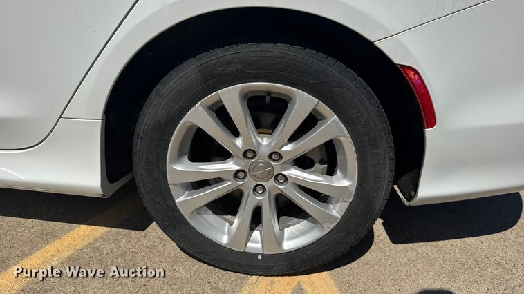 image for item ER2402 2015 Chrysler 200 