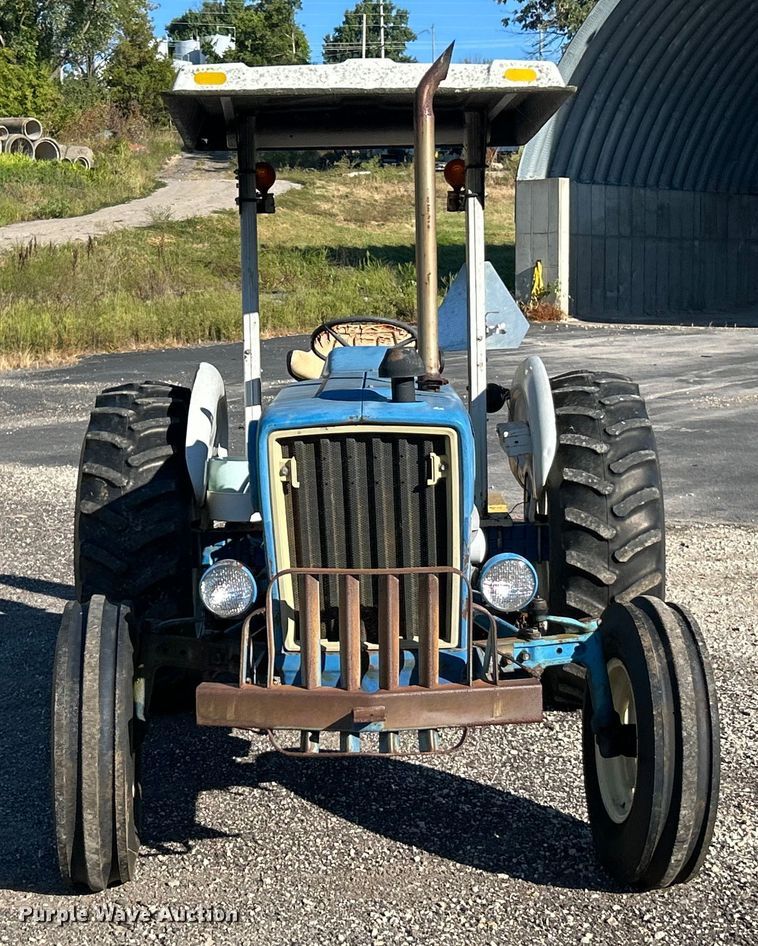 image for item ET3139 Ford 4600 tractor