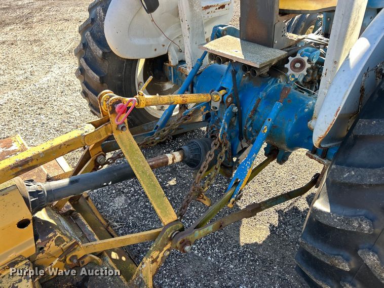 image for item ET3139 Ford 4600 tractor