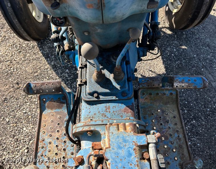 image for item ET3139 Ford 4600 tractor