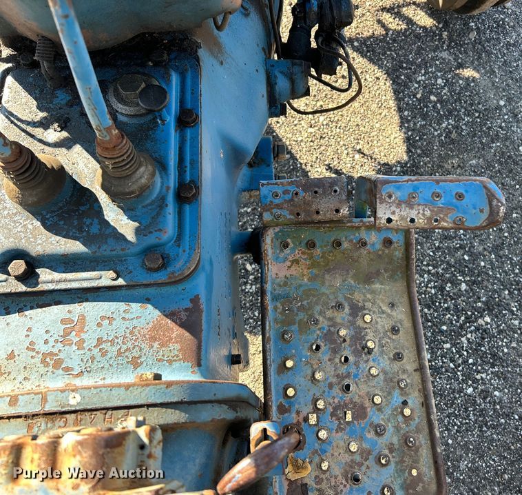 image for item ET3139 Ford 4600 tractor