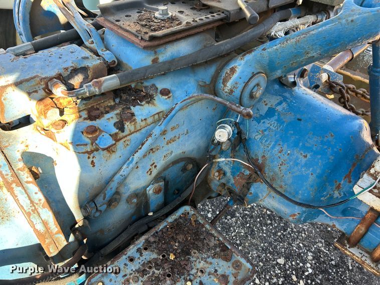 image for item ET3139 Ford 4600 tractor