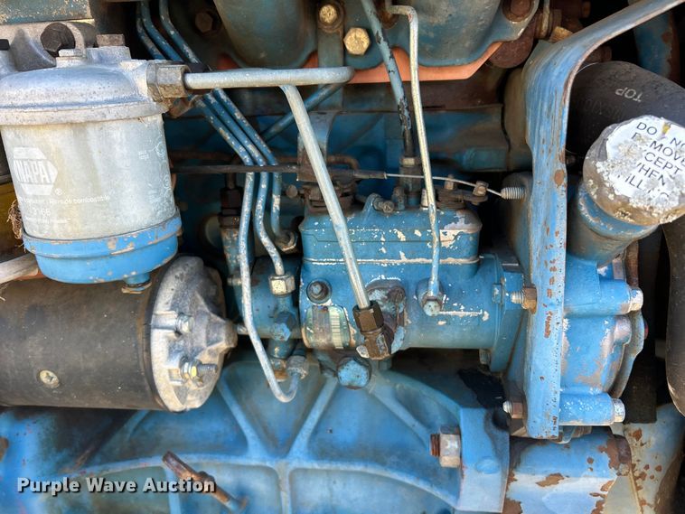image for item ET3139 Ford 4600 tractor