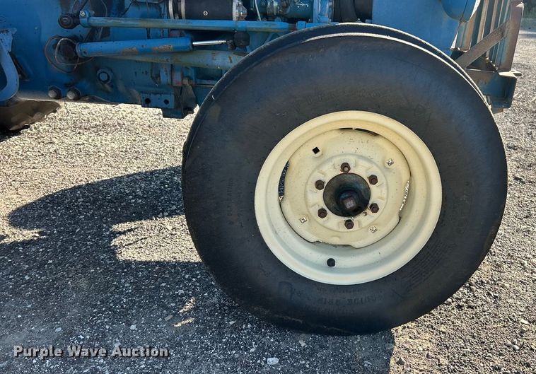 image for item ET3139 Ford 4600 tractor