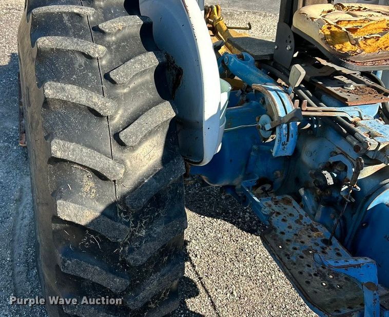 image for item ET3139 Ford 4600 tractor