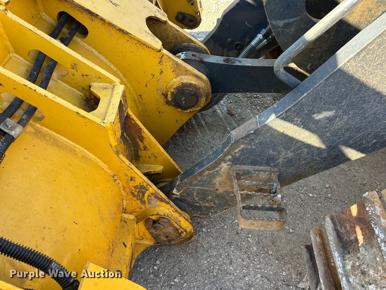 image for item ET3140 2020 John Deere 655K WH track loader