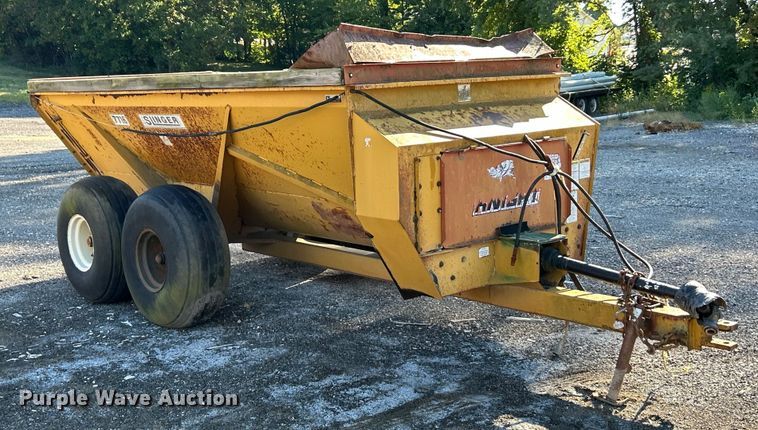 image for item ET3141 Knight Slinger 7716 manure spreader