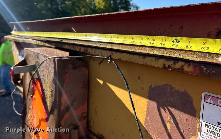 image for item ET3141 Knight Slinger 7716 manure spreader