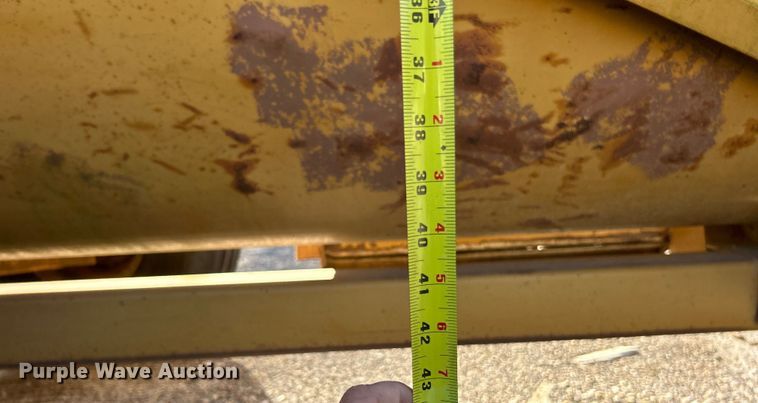 image for item ET3141 Knight Slinger 7716 manure spreader