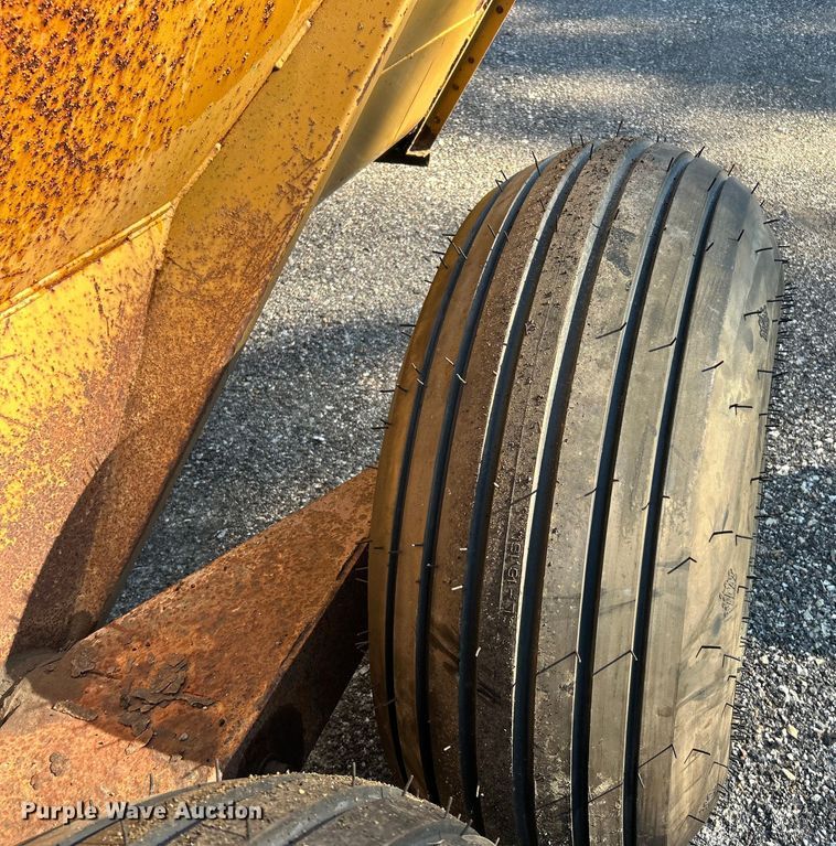 image for item ET3141 Knight Slinger 7716 manure spreader