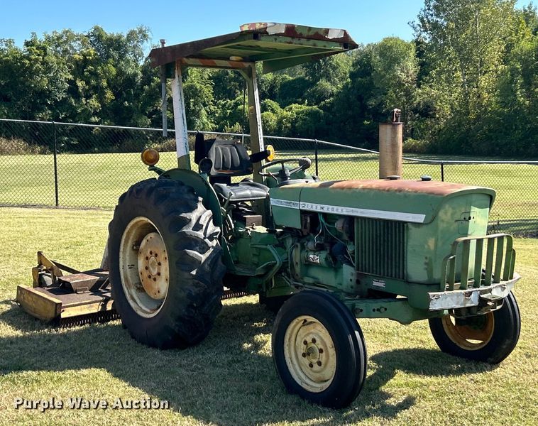 image for item ET3143 1959 John Deere 830 tractor