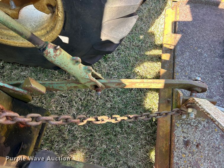 image for item ET3143 1959 John Deere 830 tractor