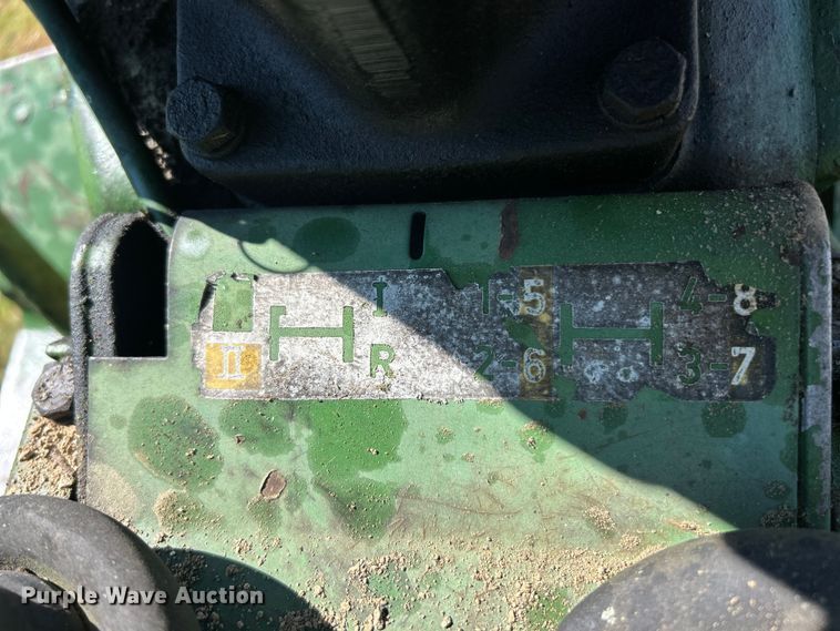 image for item ET3143 1959 John Deere 830 tractor