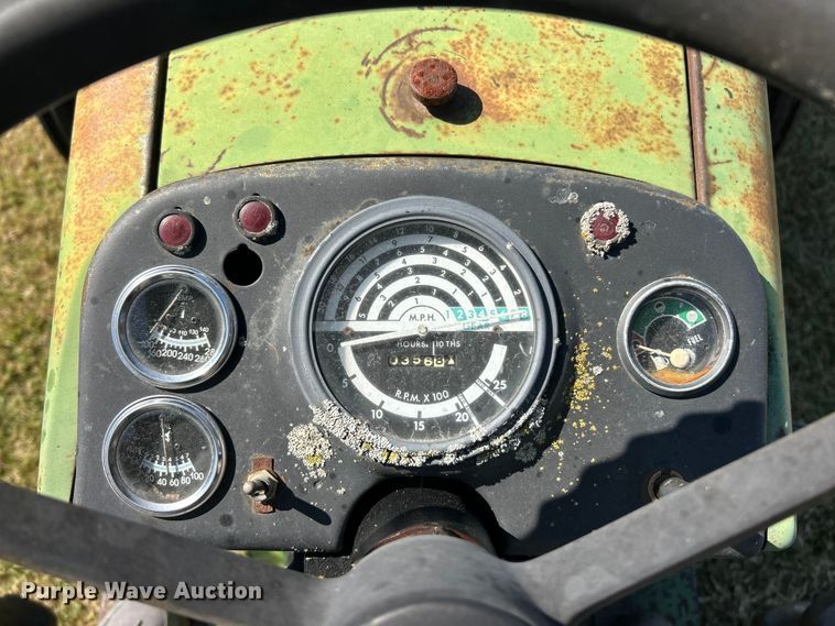 image for item ET3143 1959 John Deere 830 tractor