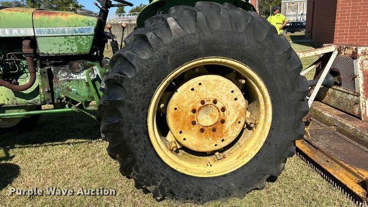 image for item ET3143 1959 John Deere 830 tractor