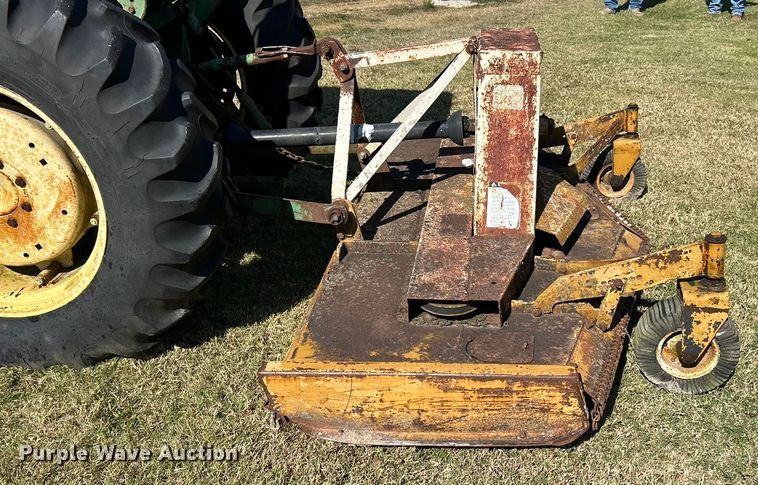 image for item ET3143 1959 John Deere 830 tractor