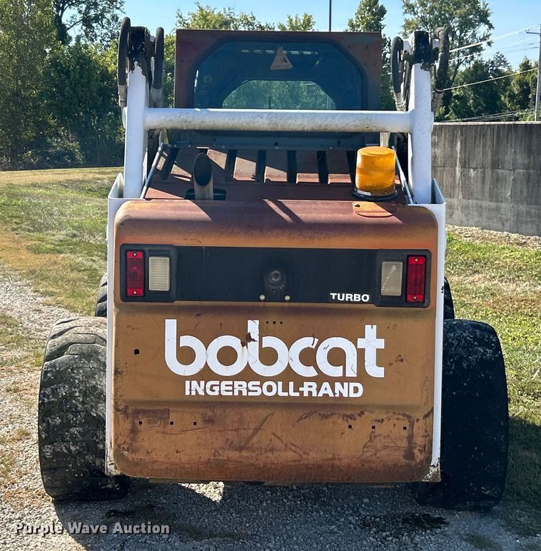 image for item ET3144 1999 Bobcat 873 skid steer loader