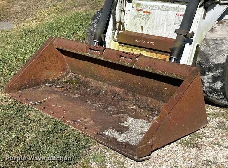 image for item ET3144 1999 Bobcat 873 skid steer loader