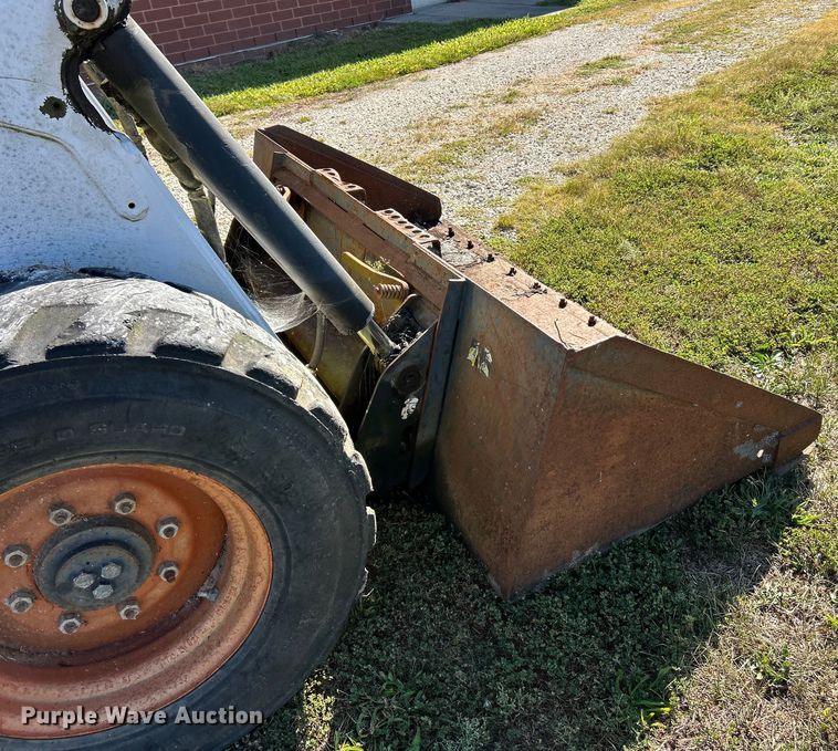 image for item ET3144 1999 Bobcat 873 skid steer loader