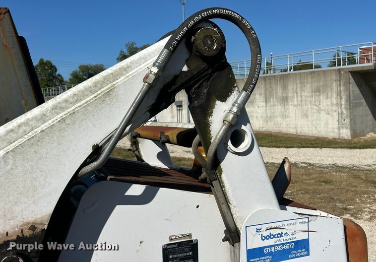 image for item ET3144 1999 Bobcat 873 skid steer loader