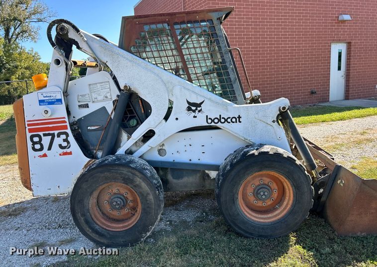 image for item ET3144 1999 Bobcat 873 skid steer loader