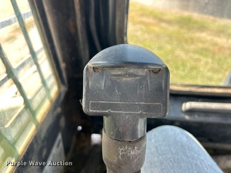 image for item ET3144 1999 Bobcat 873 skid steer loader