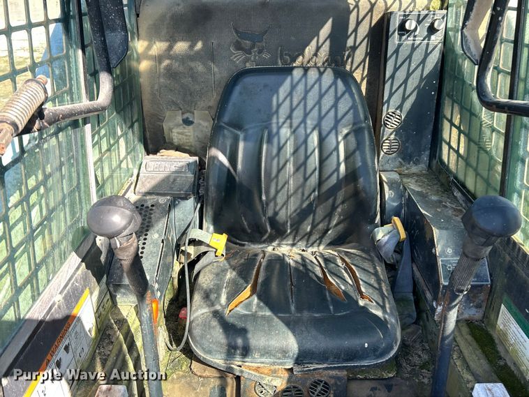 image for item ET3144 1999 Bobcat 873 skid steer loader
