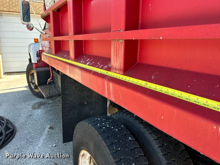 image for item ET3145 1993 Chevrolet Kodiak C6500 dump truck