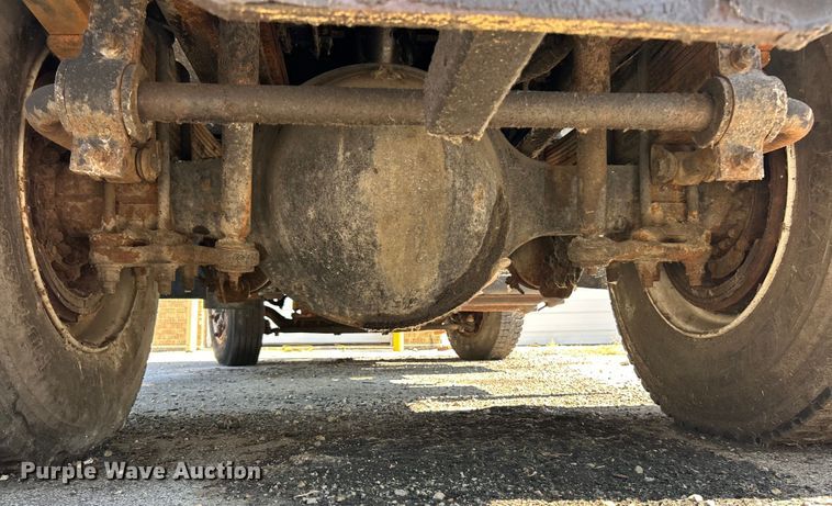 image for item ET3145 1993 Chevrolet Kodiak C6500 dump truck