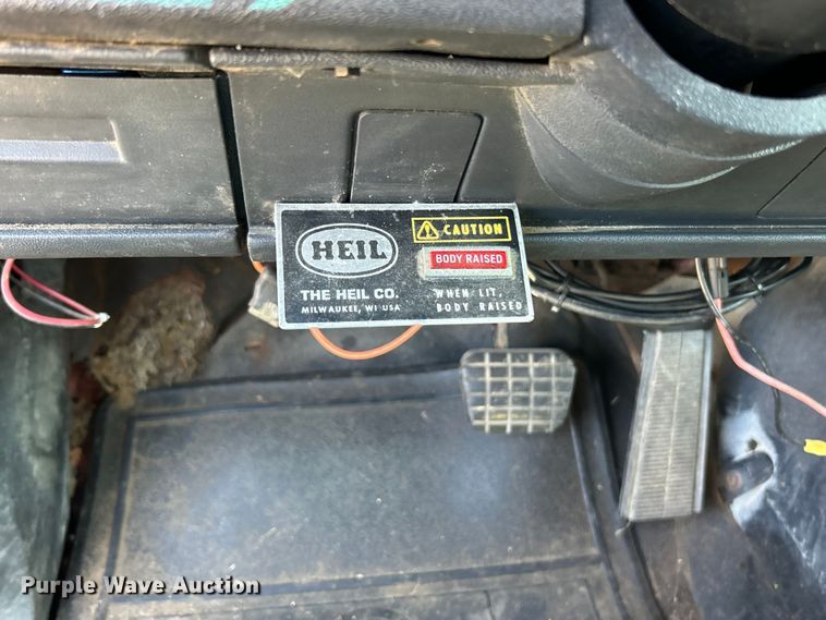 image for item ET3145 1993 Chevrolet Kodiak C6500 dump truck