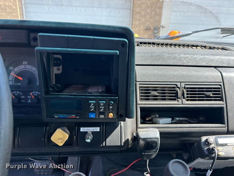 image for item ET3145 1993 Chevrolet Kodiak C6500 dump truck