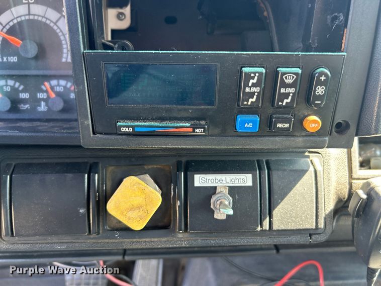 image for item ET3145 1993 Chevrolet Kodiak C6500 dump truck