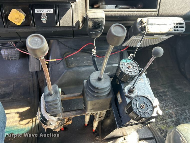 image for item ET3145 1993 Chevrolet Kodiak C6500 dump truck